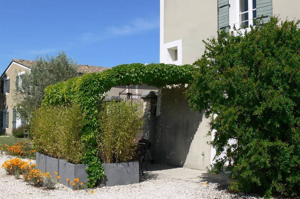 Foto 9 von 24: Le Mont Ventoux, Haus mit Pool auf einem Weinberg in der Drome Provençale