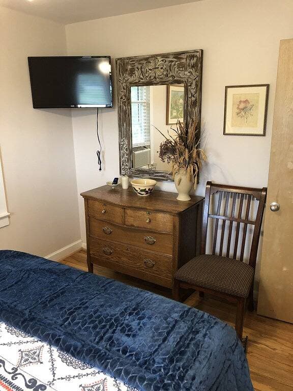 Foto 7 von 21: Wein-Traumpfad - 2 Schlafzimmer Cottage - Perfekte Lage am Seneca-Weinpfad!