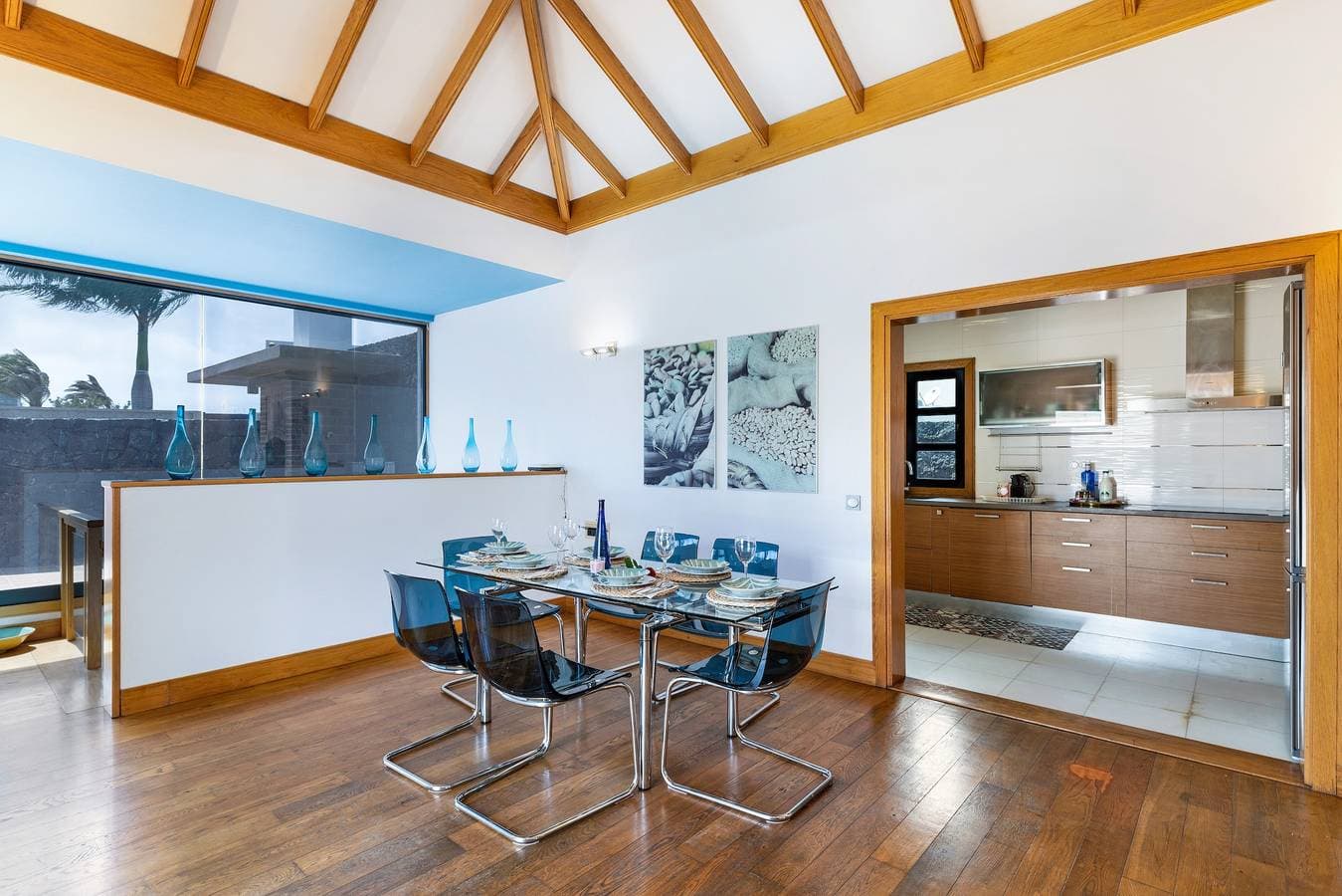 Foto 9 von 45: Elegante Villa nahe dem Strand mit Pool, Sauna, Whirlpool und Terrasse
