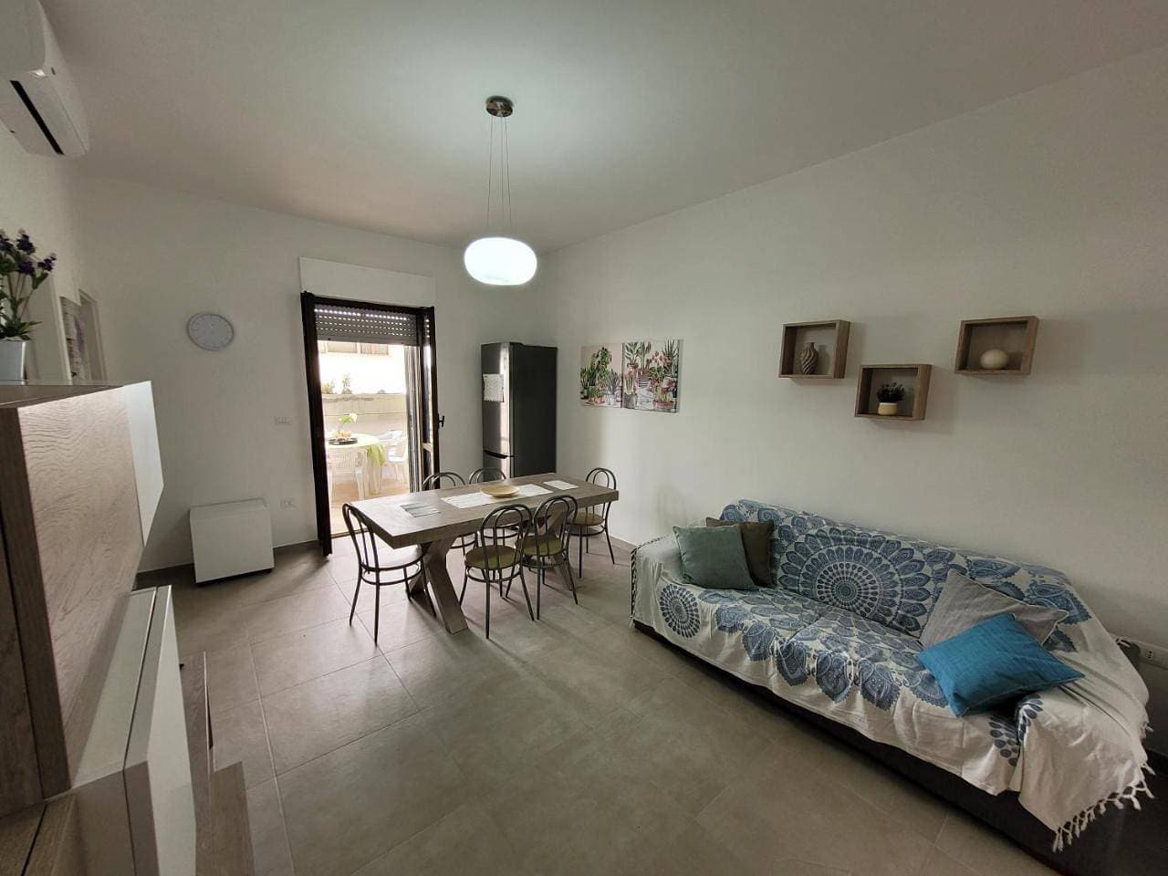 Foto 7 von 25: Two-Bedroom Apartment