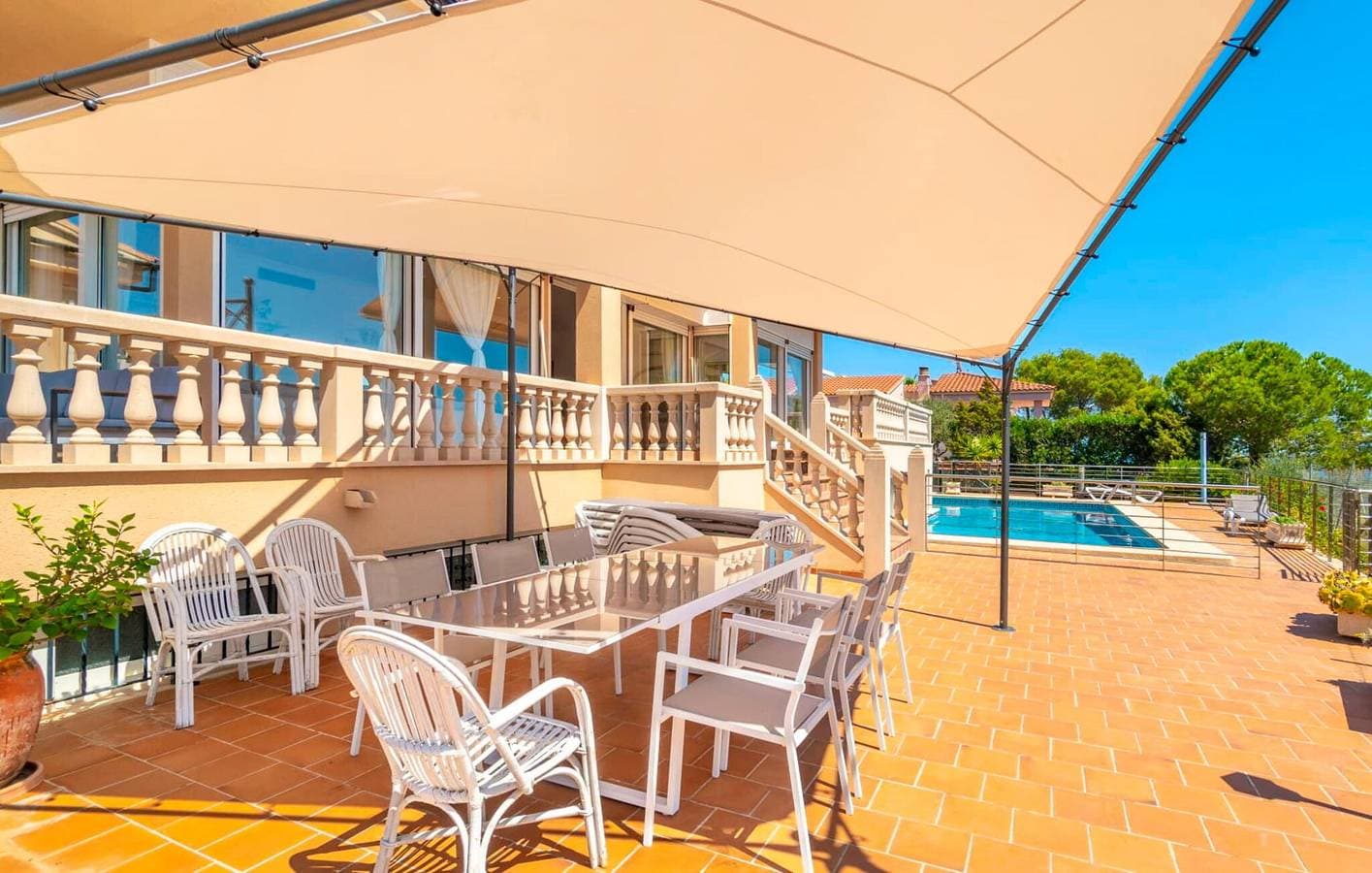 Foto 6 von 36: Apartment mit Meerblick, Terrasse, AC, Küche und Grill