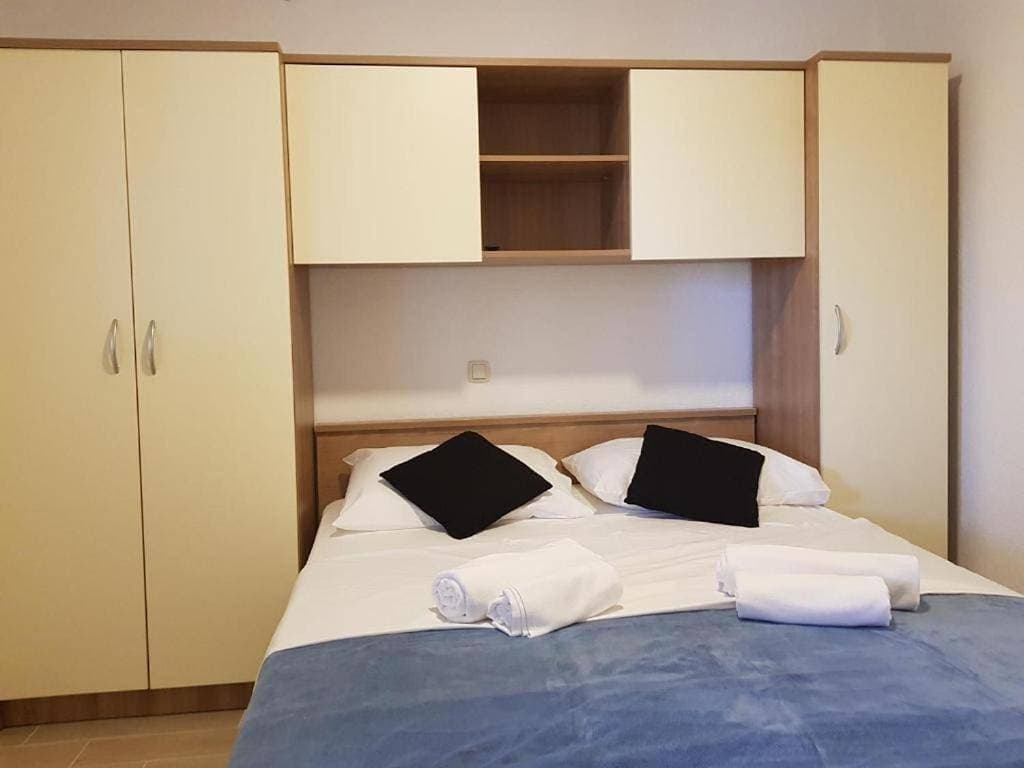 Foto 3 von 11: Double Room with Private Bathroom