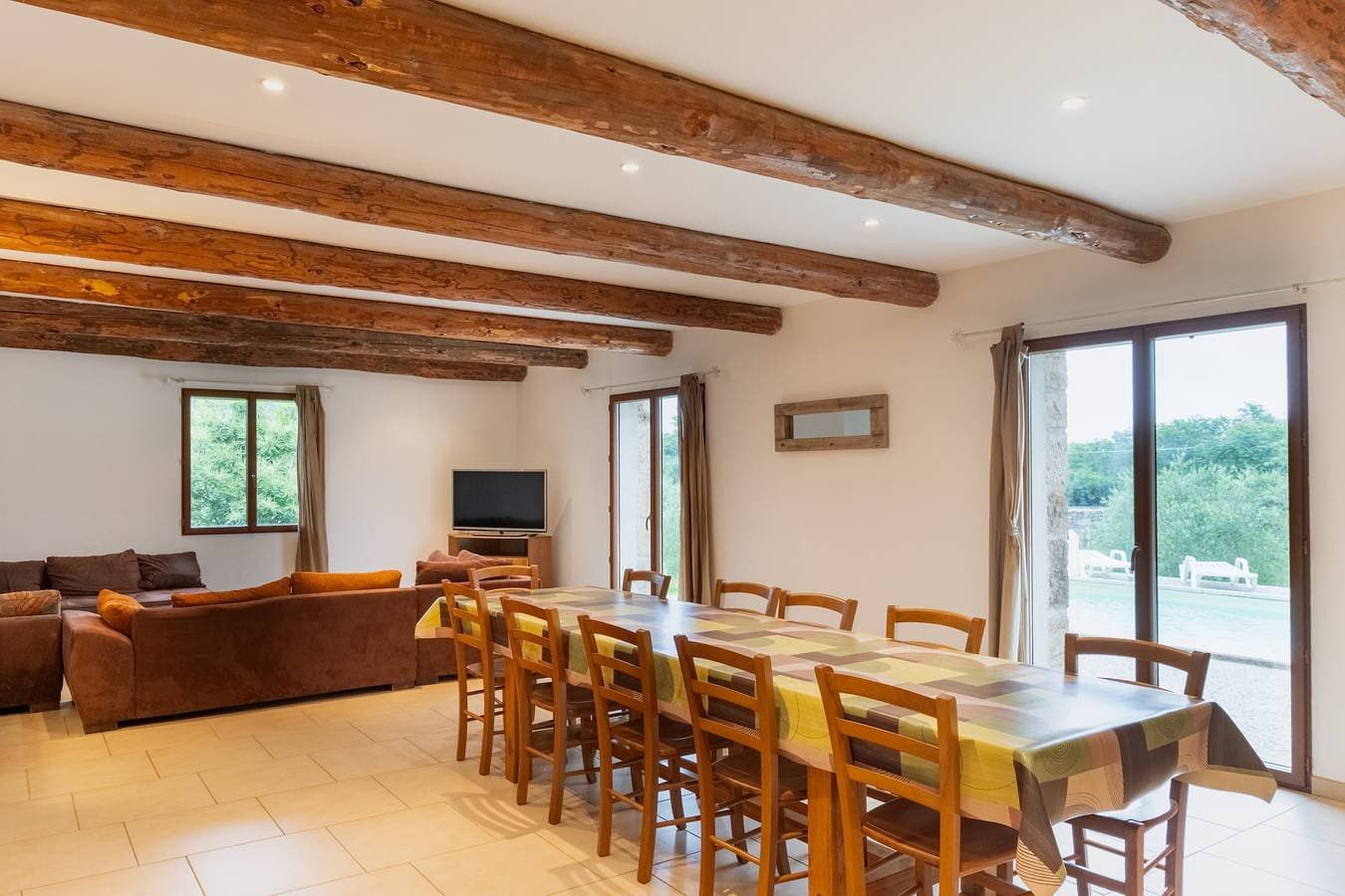 Foto 3 von 35: Ferienhaus 'Les Sources Gîte Les Pêchers' mit privatem Pool, 100 m vom Fluss entfernt