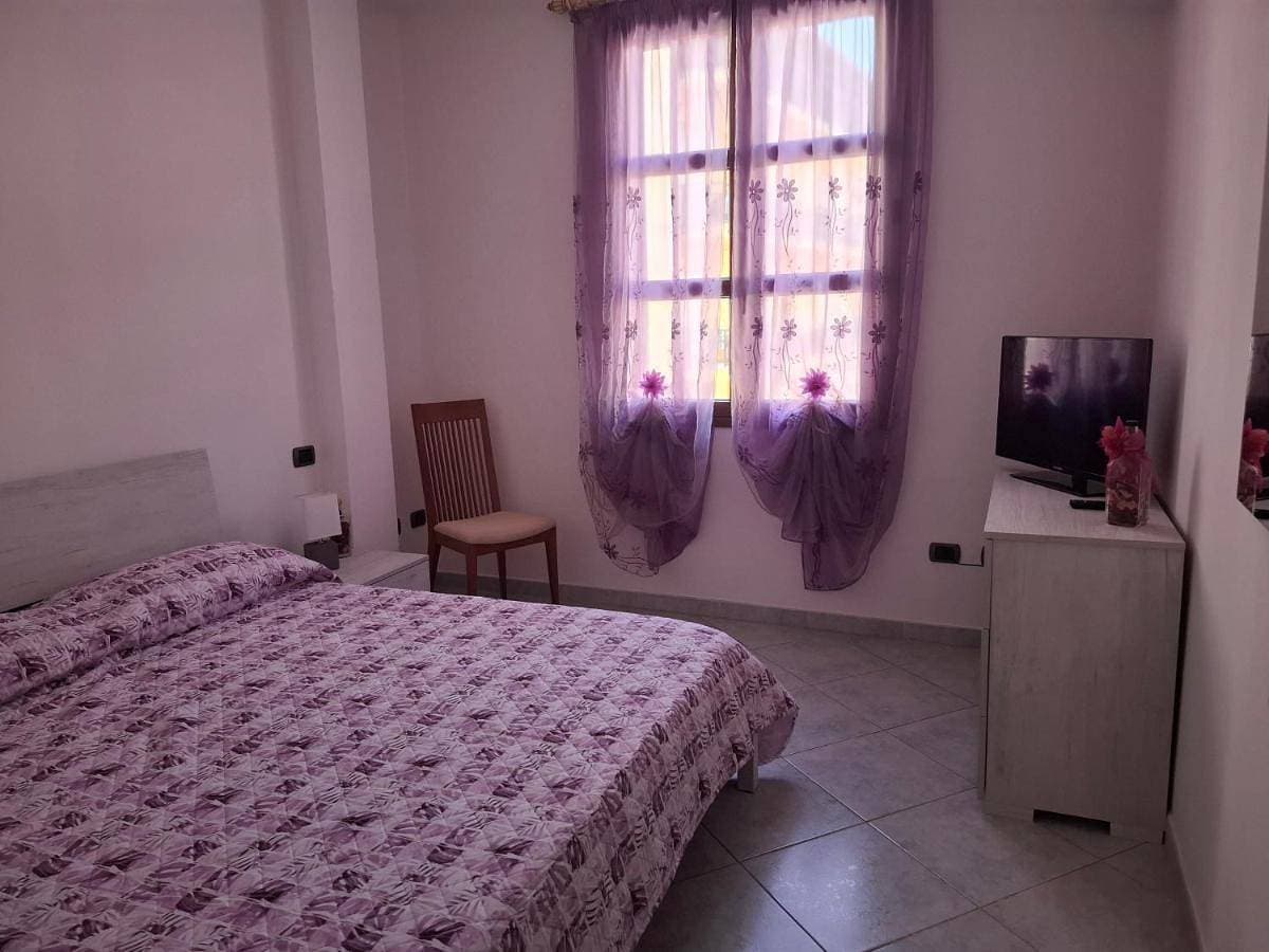 Foto 3 von 8: Double Room with Balcony