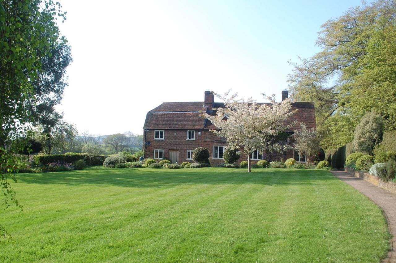 FLAGPOLE COTTAGE luxury smart family home, including private annex 1