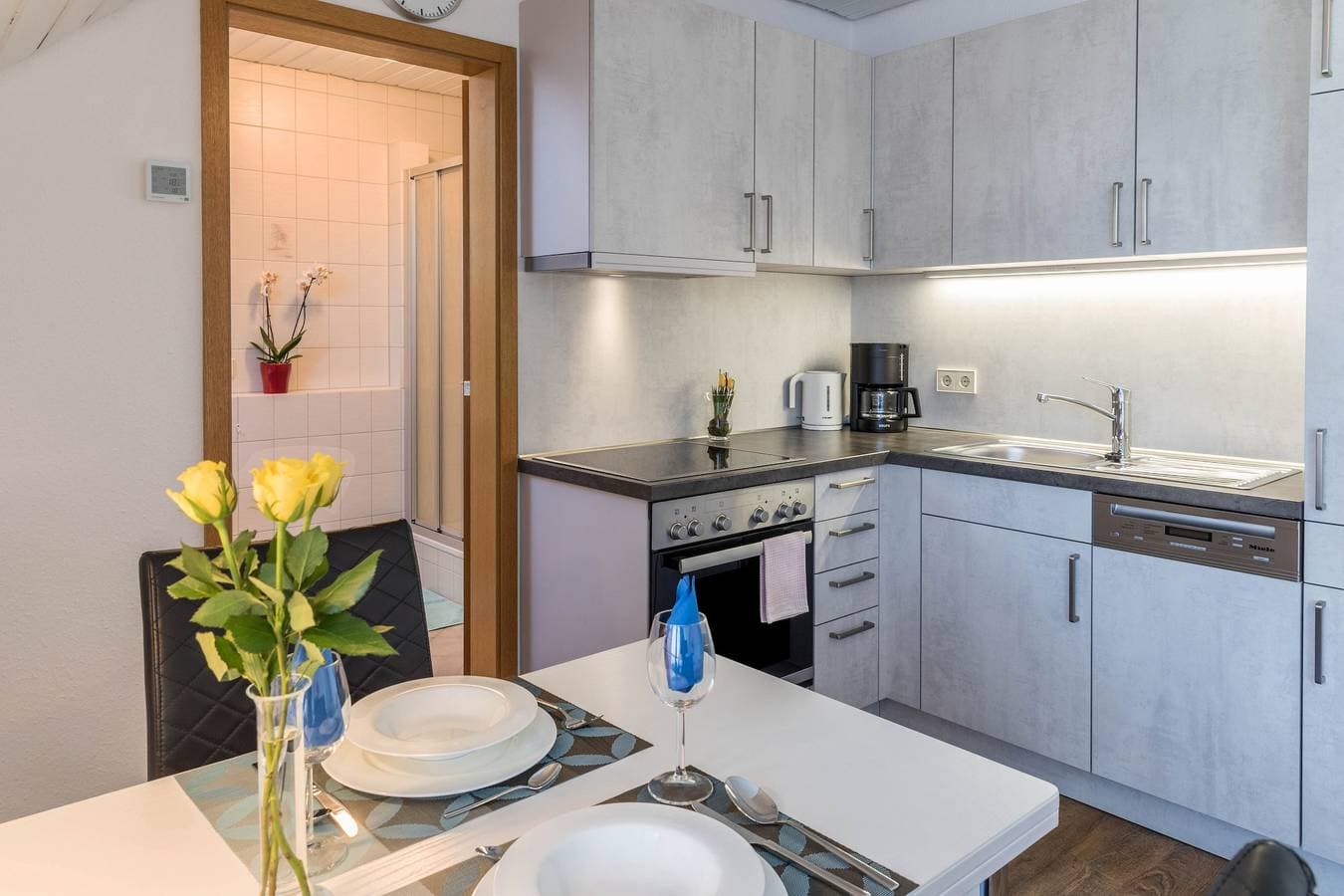 Foto 10 von 15: Einzimmerwohnung "Baur Nr. 2" mit Wlan und Balkon; Parkplatz vorhanden