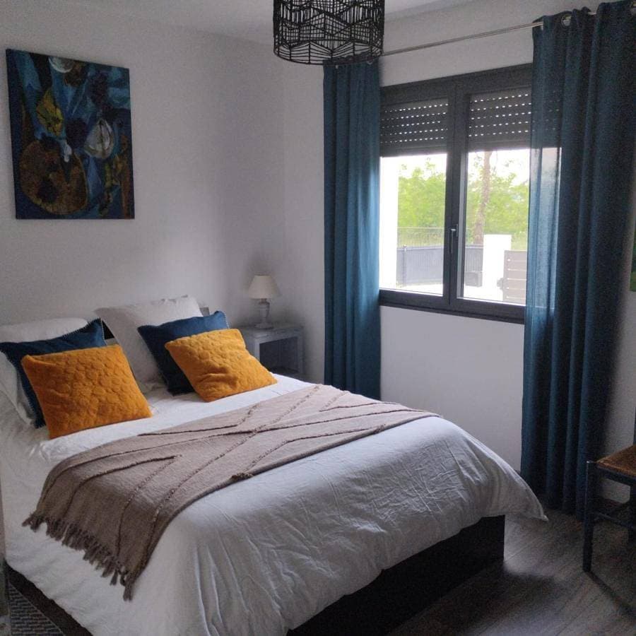 Foto 4 von 34: Two-Bedroom Apartment