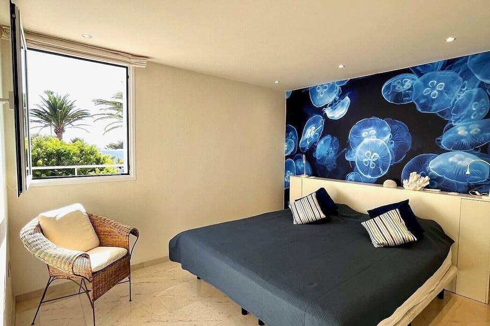 Foto 4 von 30: Luxuriöse, lichtdurchflutete Villa mit Pool, 50 m vom Meer entfernt