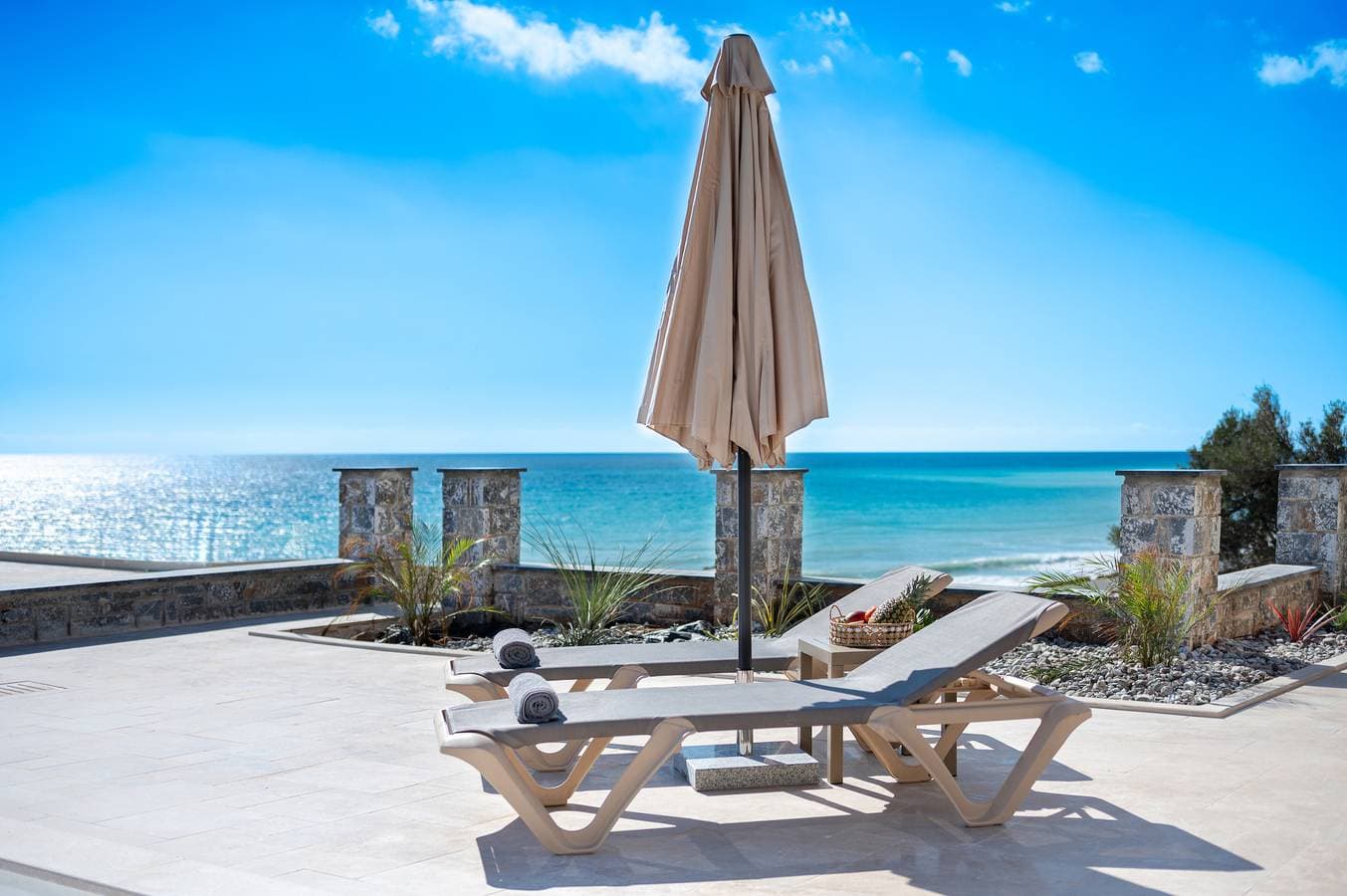 Foto 2 von 28: Kedros Villa 4, Beachfront 20m & Pool