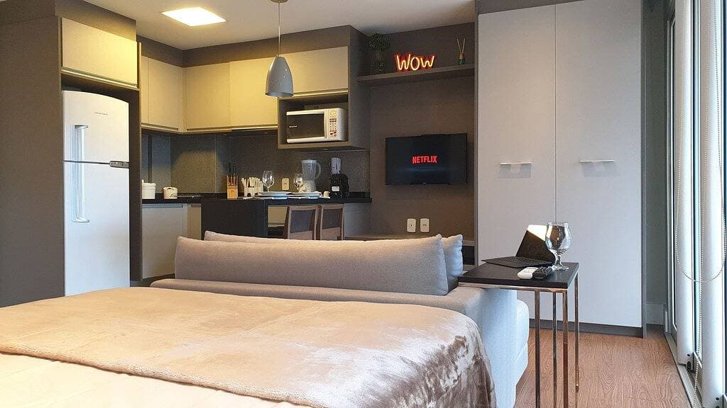Foto 7 von 24: Top Wohnung vor EZTower & Rochavera Firmengebäuden