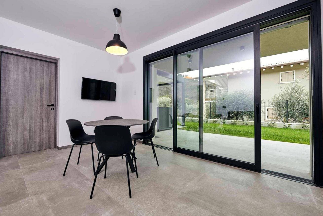 Foto 2 von 9: ApartmentsGarda - Zweizimmerwohnung B2 - Aurora Deluxe