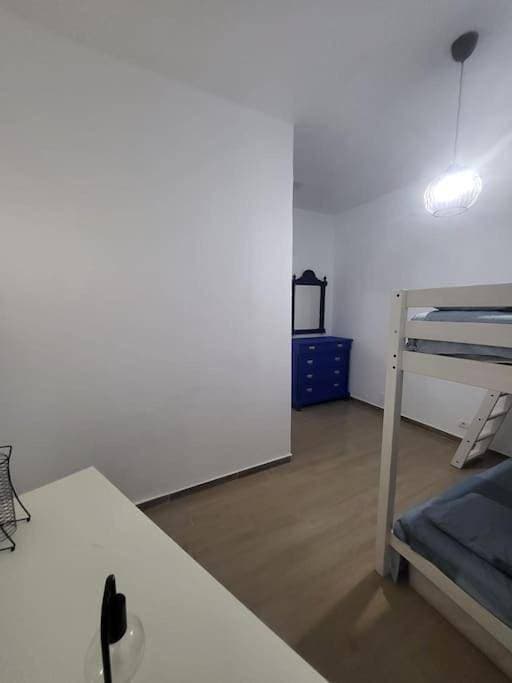Foto 7 von 37: Two-Bedroom Apartment