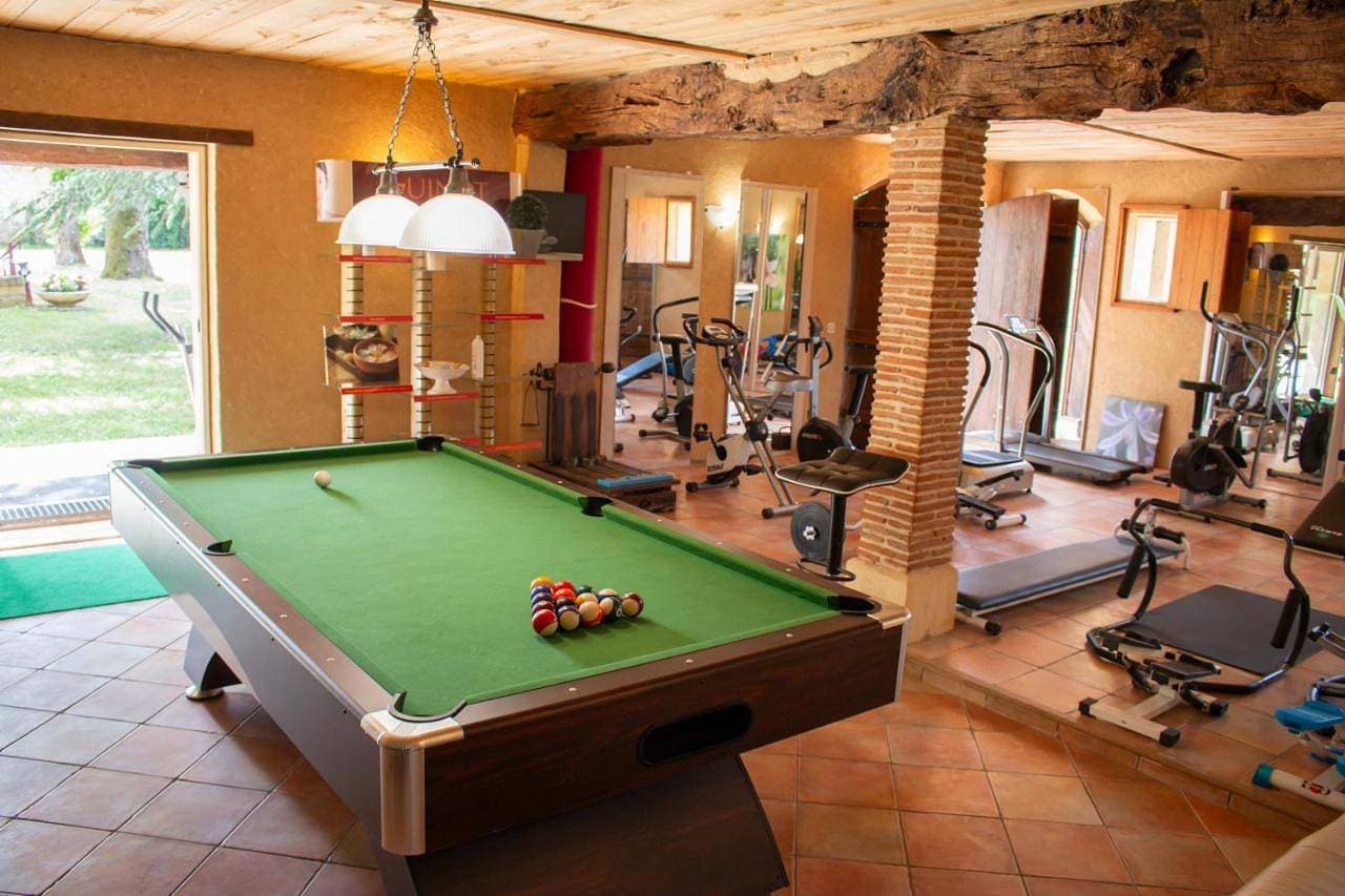 Foto 4 von 47: Six-Bedroom House