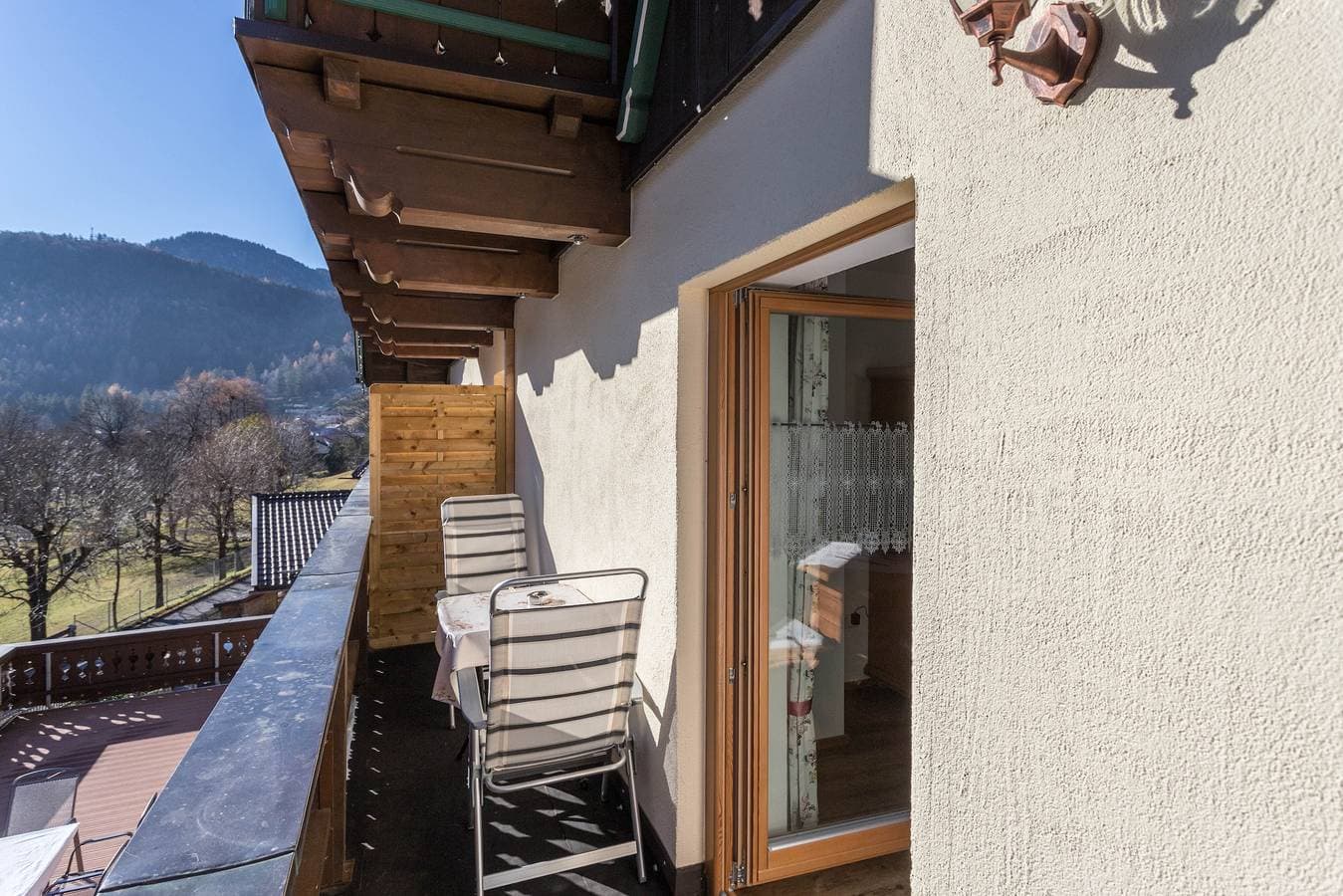Foto 2 von 22: Ferienwohnung Rosenquarz in Skiliftnähe mit Bergblick, WLAN und Balkon