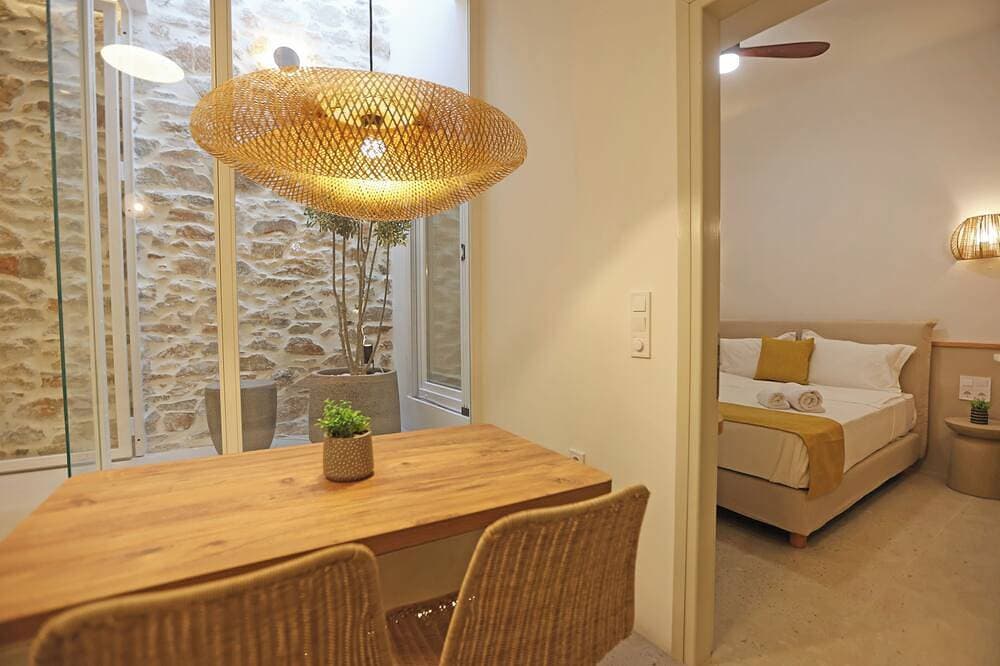 Foto 12 von 15: Siroa Atrium | Stone & Light