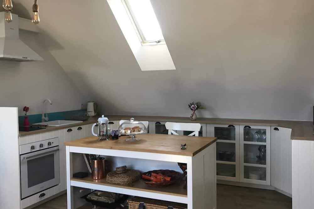 Foto 10 von 18: Rathlin Sound Apartment Stunning Sea Views Ballycastle Studio for Two