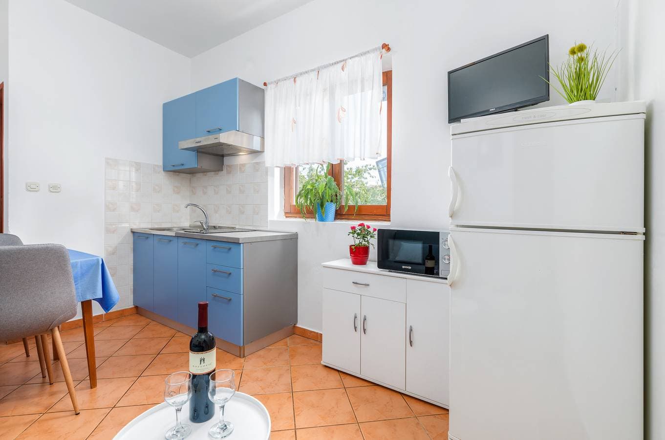 Foto 6 von 23: Ferienwohnung für 4 Personen mit Terrasse