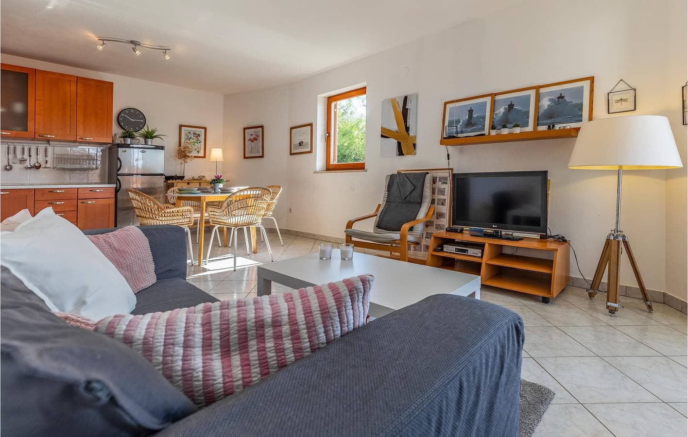 Foto 5 von 28: Gemütliche 1-Zimmer-Wohnung mit Terrasse, WLAN und in Strandnähe