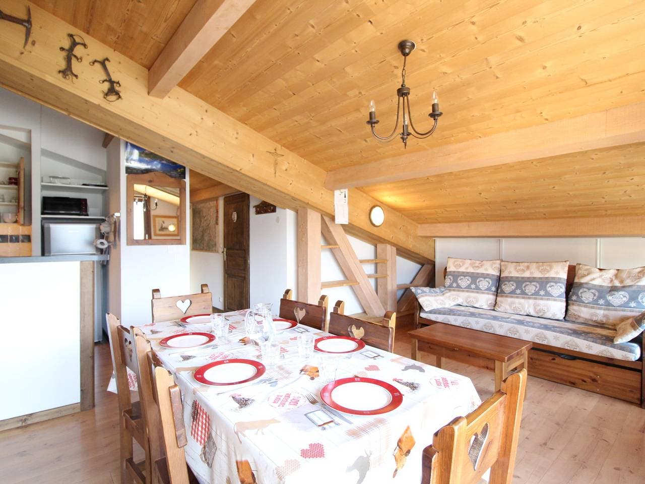 Geräumige Wohnung für 6, Bergblick, 2 Schlafzimmer, Wifi 1