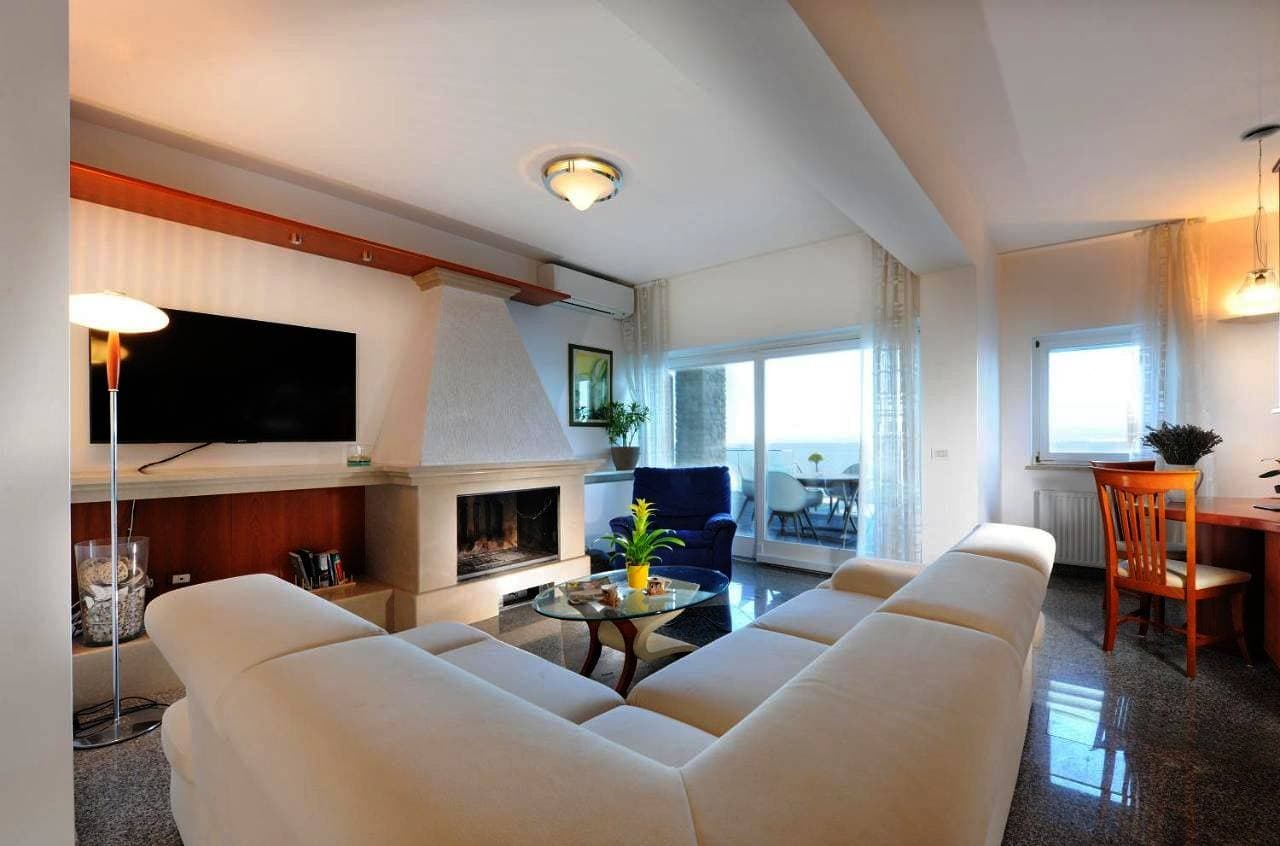 Foto 5 von 16: Two-Bedroom Apartment with Whirlpool