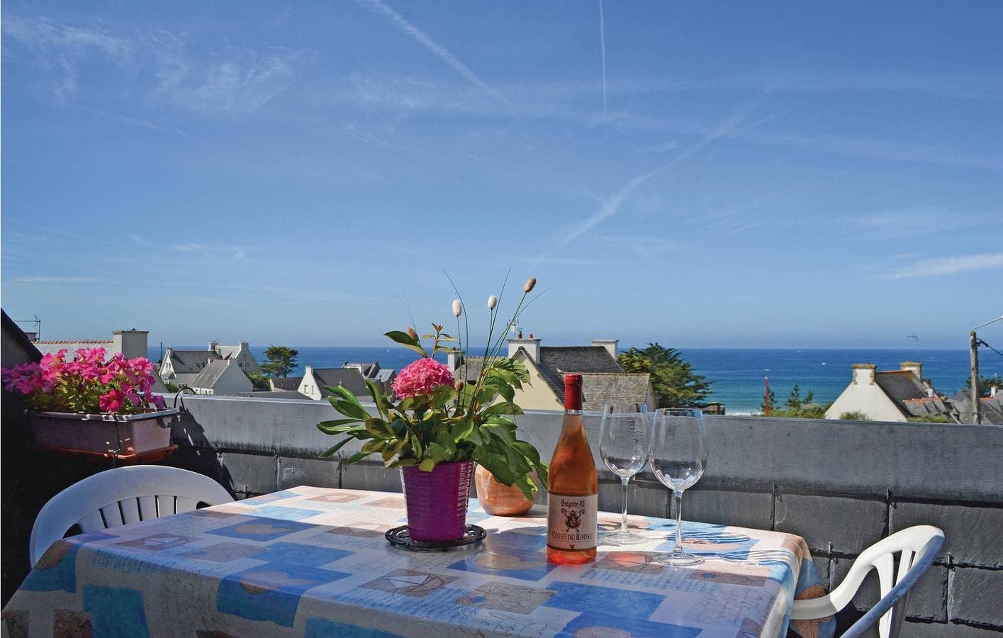 Foto 11 von 25: Apartment mit Meerblick im Obergeschoss mit Parkplatz und WiFi