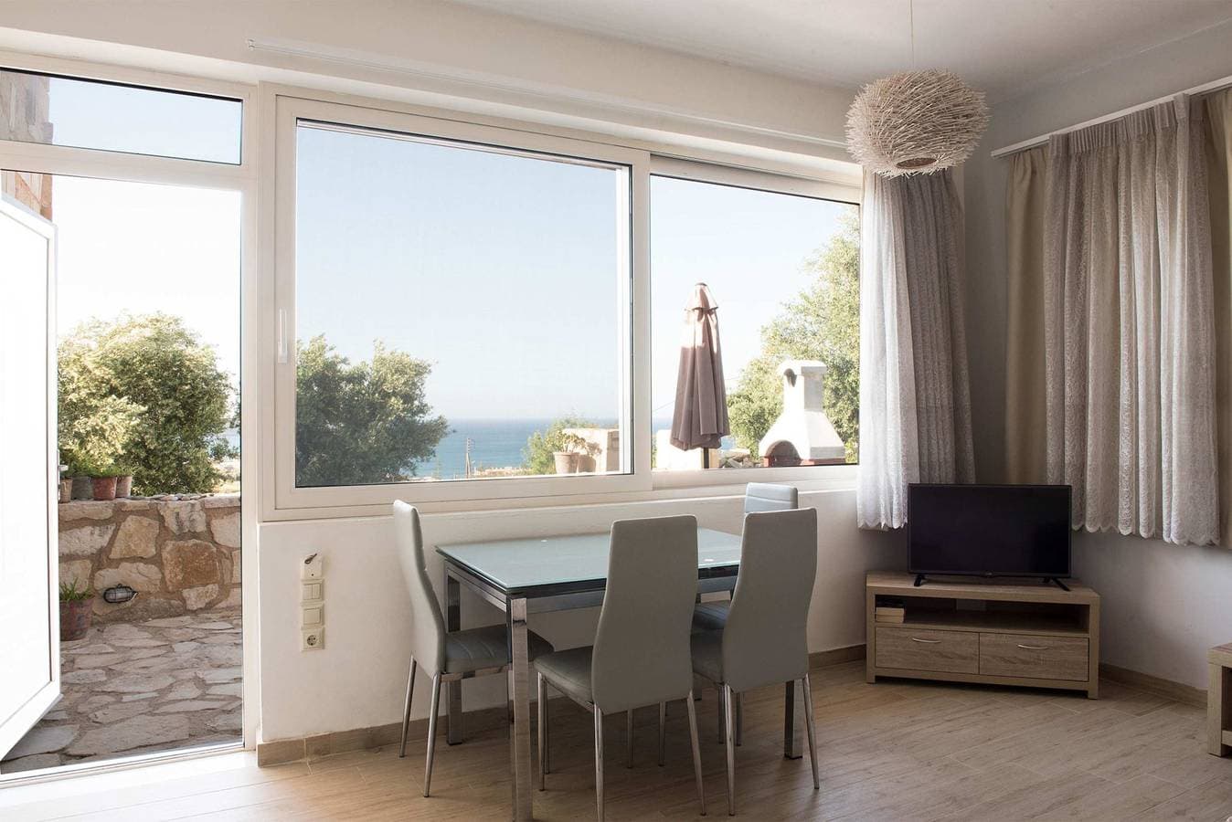 Foto 5 von 7: Pantanassa Villas - Clio apartment with Sea view