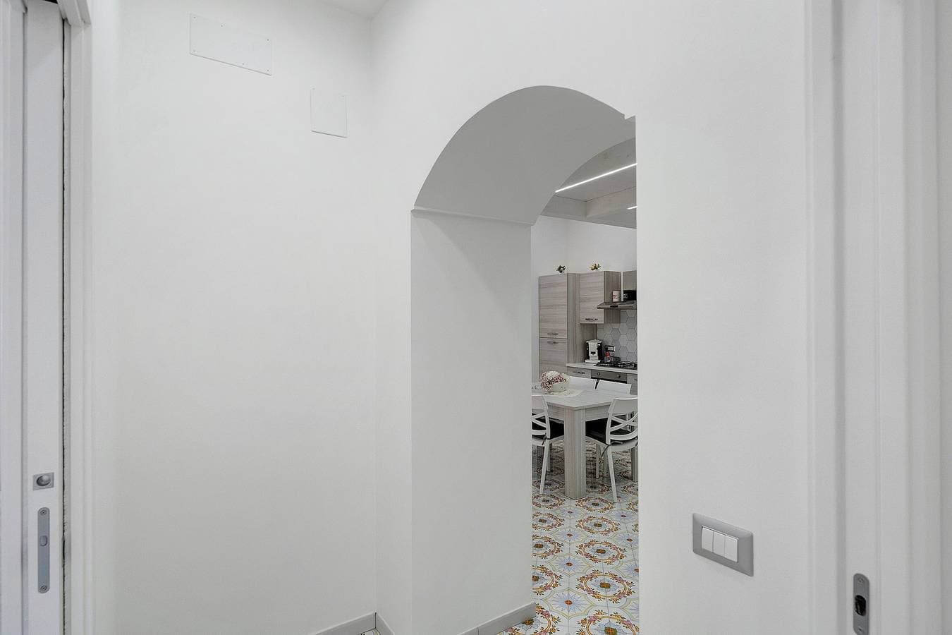 Foto 10 von 21: Ferienwohnung 'La Casa Di Zio Michelino' mit Bergblick, WLAN & Klimaanlage