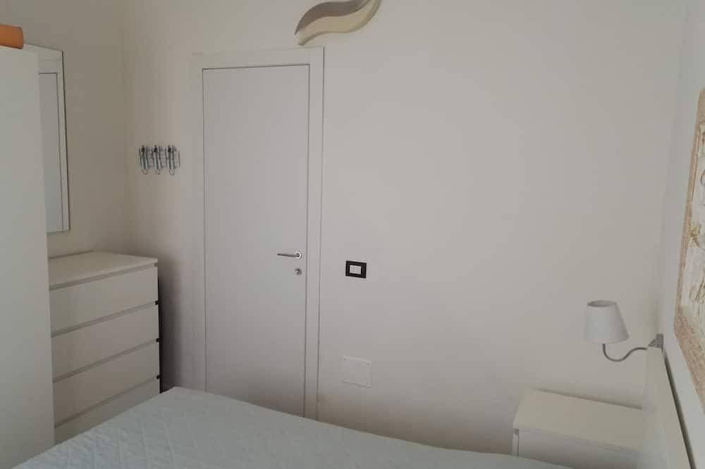 Foto 3 von 30: Wohnung 250 Meter vom Meer entfernt komplett renoviert mit privatem Garten
