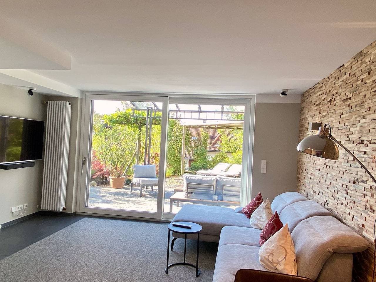 Foto 9 von 21: Ferienwohnung Garten-Oase - Hochwertige Gartenwohnung mit Sonnenterrasse