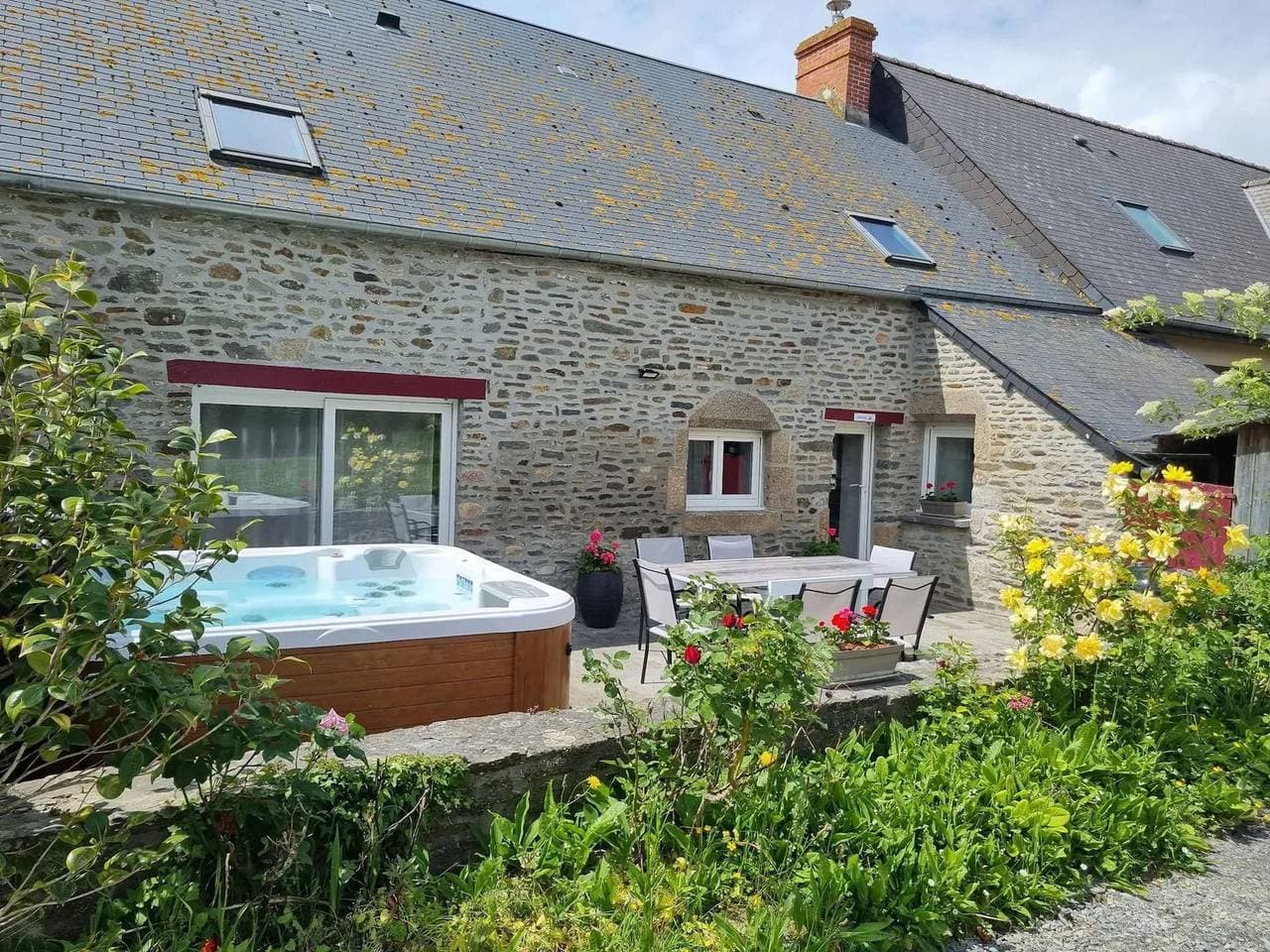 Foto 9 von 27: Maison confortable Pontorson 110 m² Jacuzzi