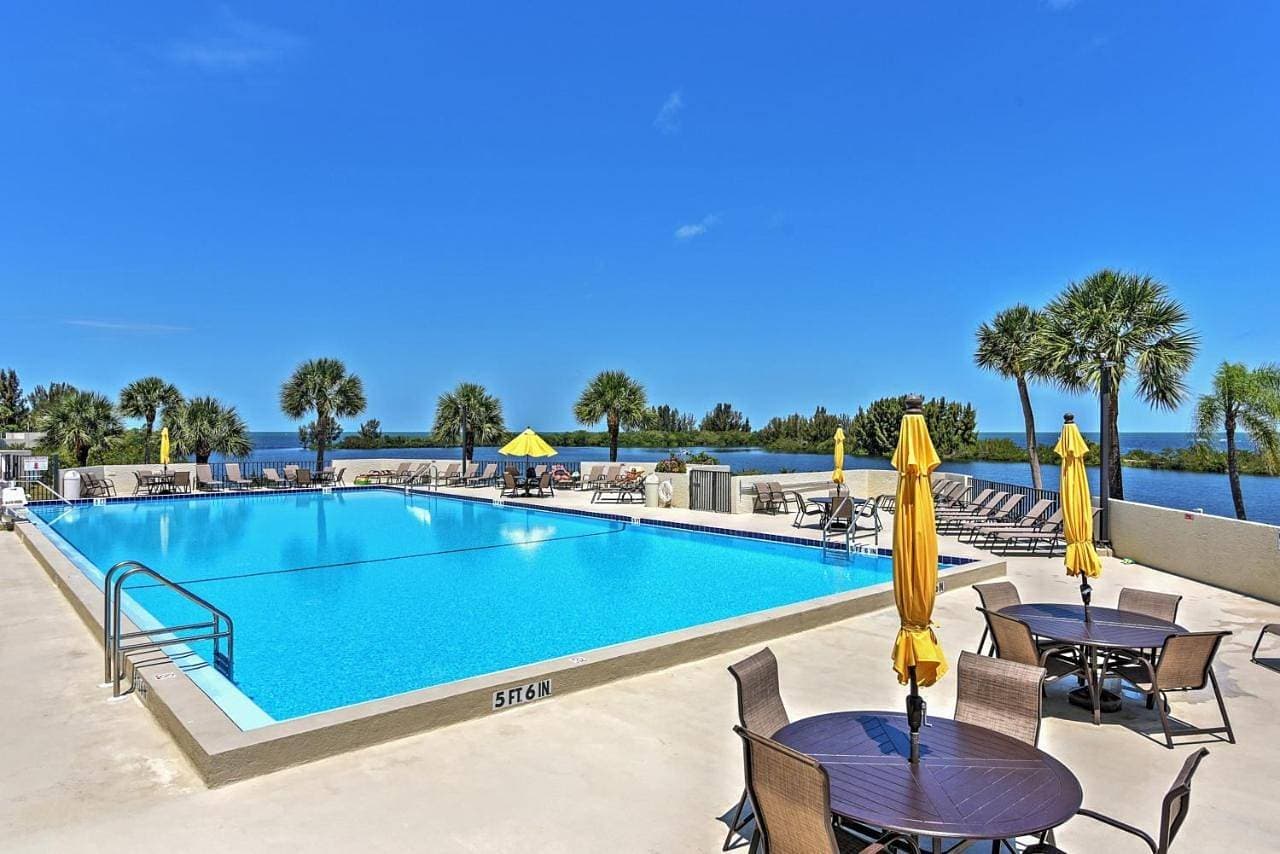 Private Beach Access: Hudson Resort Condo! 1