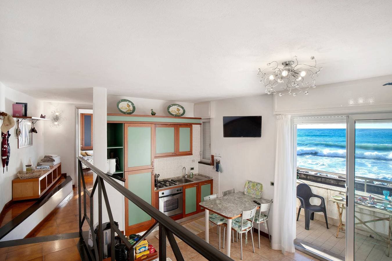 Foto 6 von 21: Ferienwohnung 'Cadorna Fronte Mare' mit Meerblick, Wi-Fi und Klimaanlage