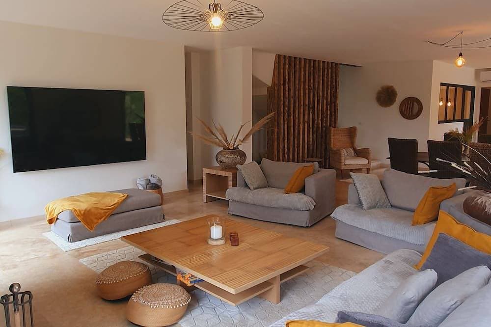 Foto 9 von 30: Family villa with secure lagoon pool & children's facilities - quiet forest
