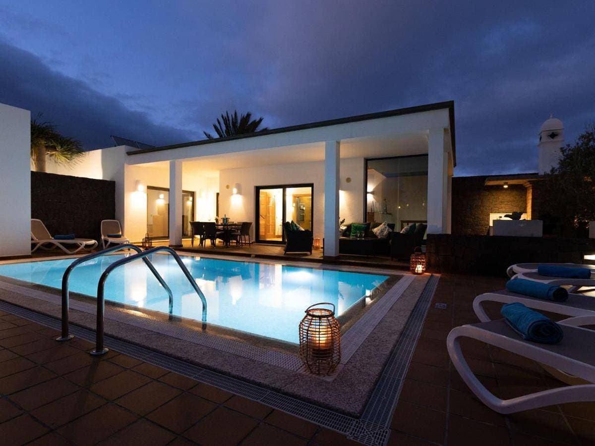 Holiday Home Mamma Mia Playa Blanca Luxus-Villen by Interhome 1