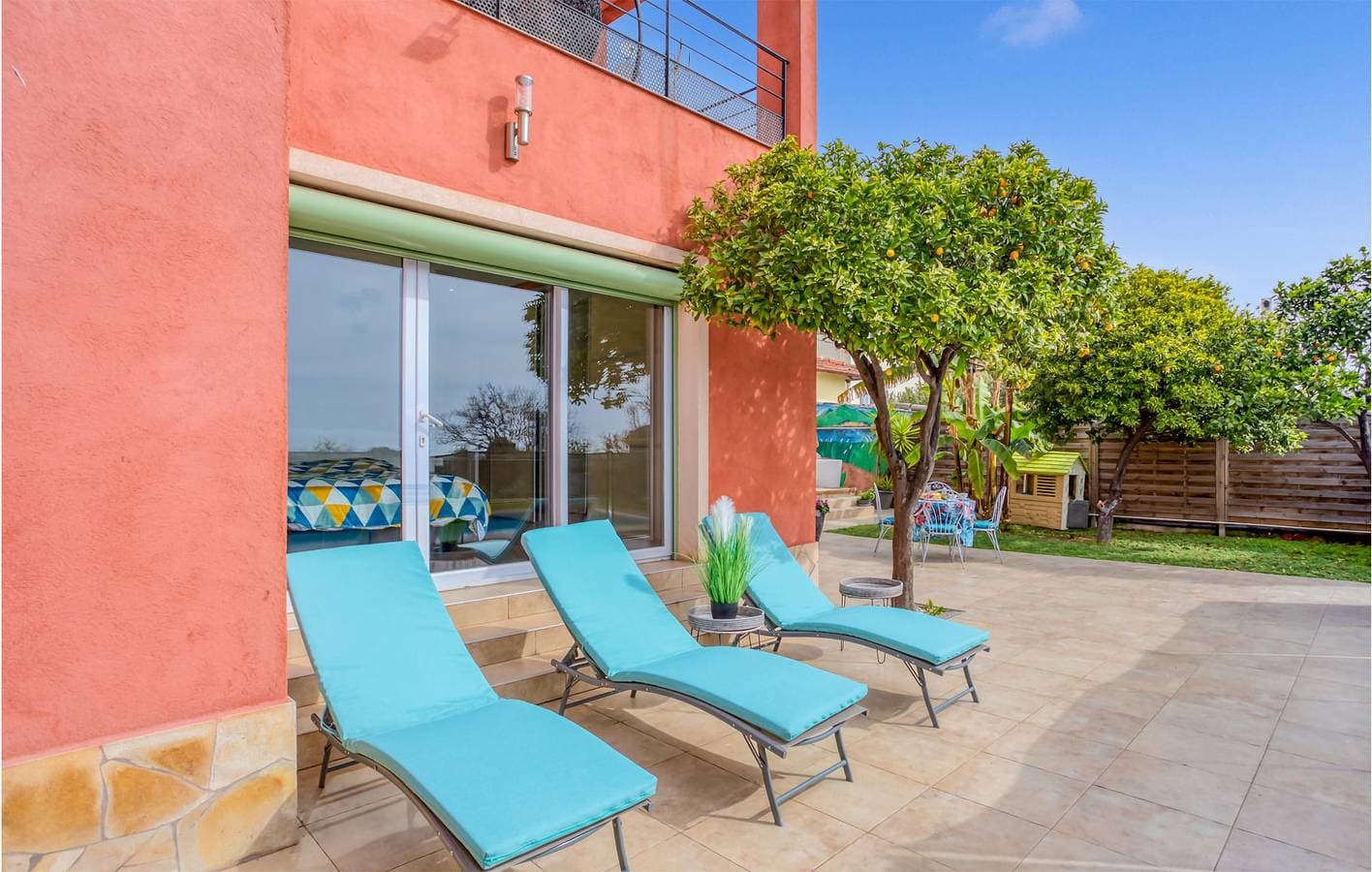 Apartment mit Meerblick, Pool und Parkplatz, 900m zum Strand 1