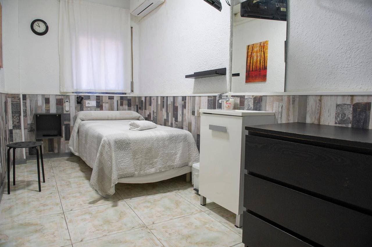 Foto 8 von 9: Double or Twin Room with Shared Bathroom