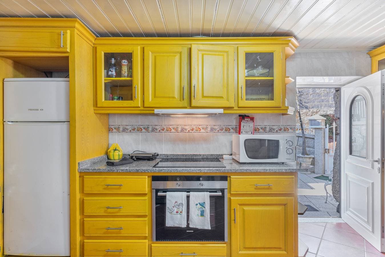 Foto 4 von 27: Ferienhaus 'Casa D'Aldeia' mit Bergblick, WLAN und Klimaanlage