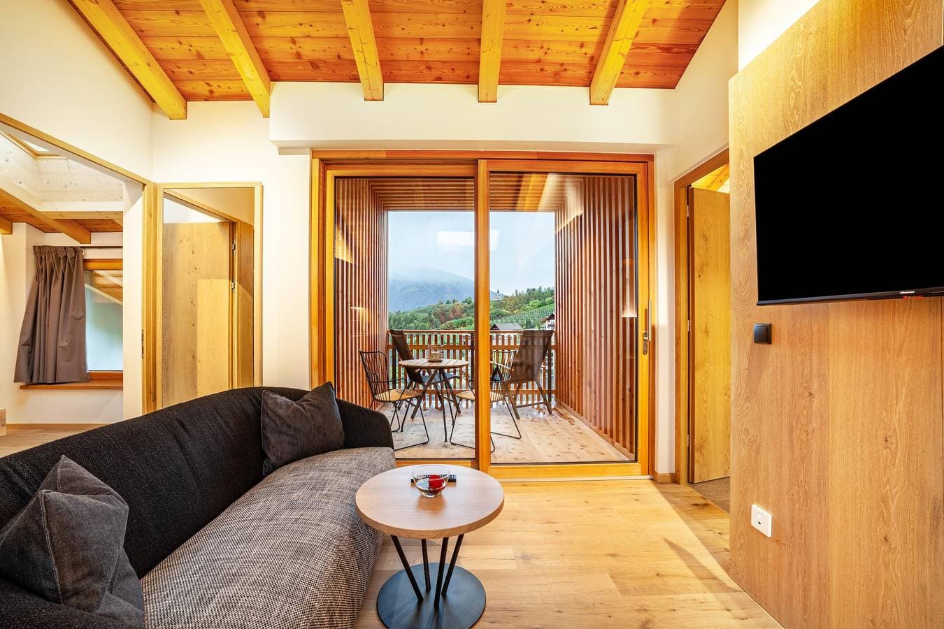Foto 2 von 22: Ferienwohnung 'Hütterhof Herbischt' mit Bergblick, privater Terrasse und WLAN