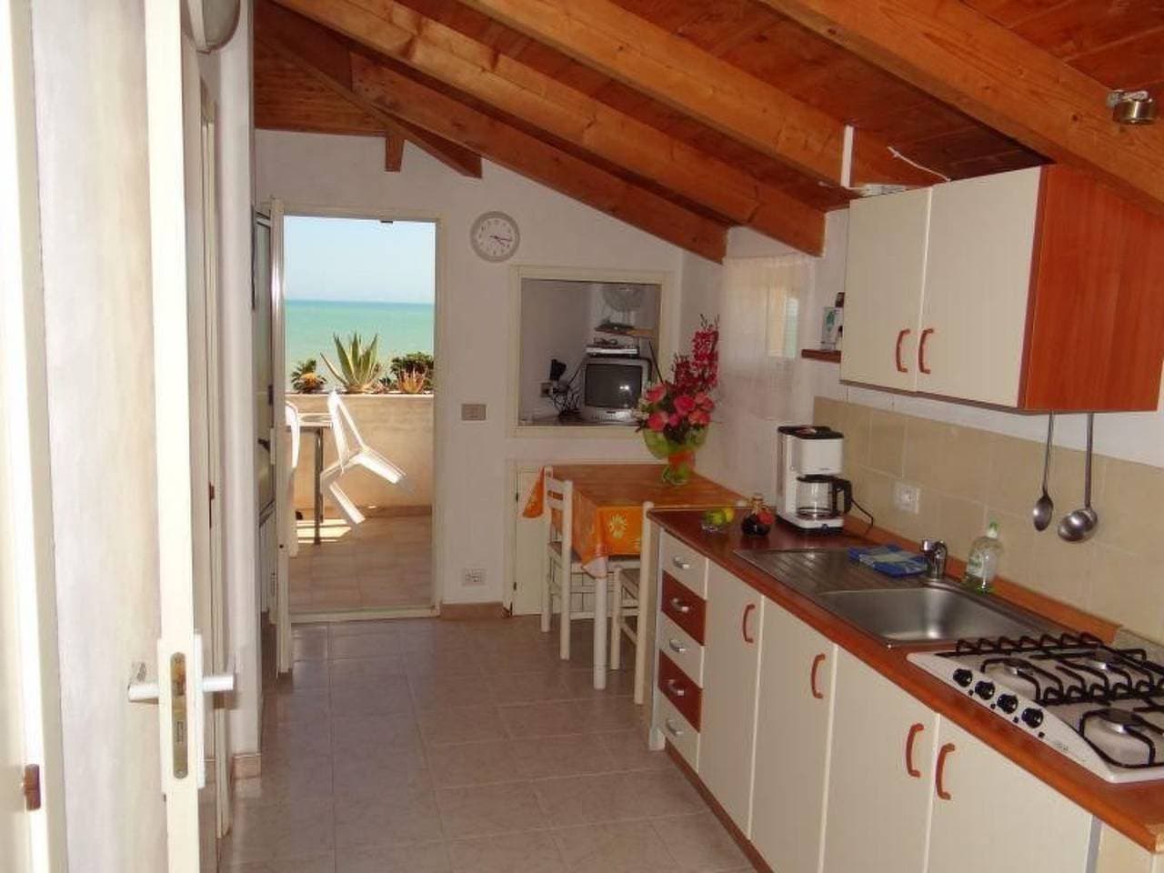 Foto 7 von 40: Villa Matilde: Kleine Ferienwohnung mit Meerblick