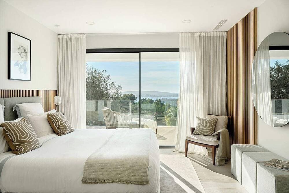 Foto 4 von 30: Luxurious and Modern 7 Bedroom Property in Portals