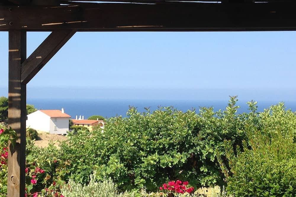 House in the vineyard with sea view (2) 1