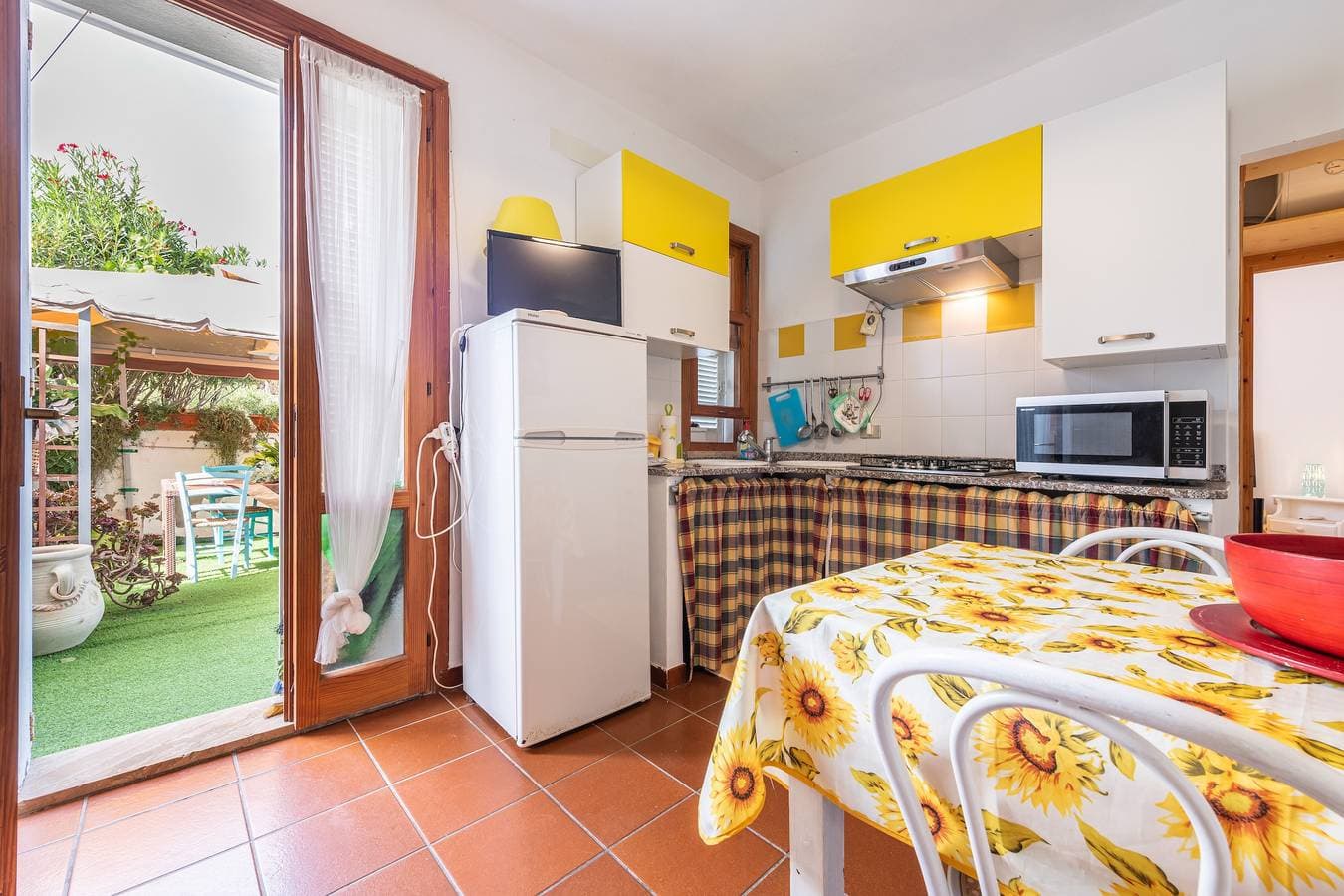 Foto 7 von 26: Haustierfreundliches Ferienhaus 'Casa Leo' mit Meerblick, Garten und Klimaanlage