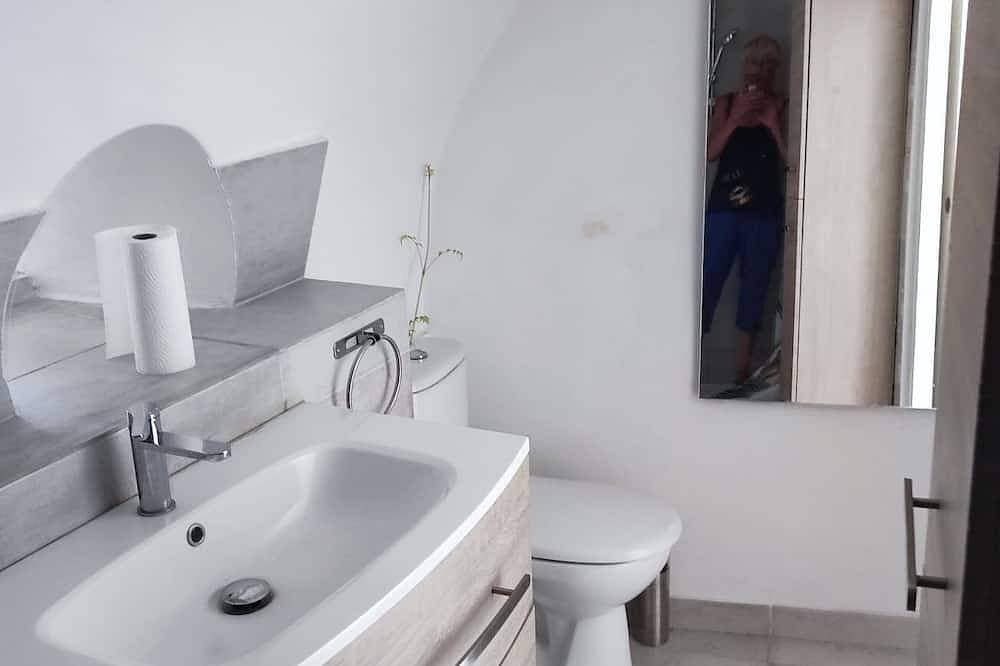 Foto 4 von 27: Rent village house 2 rooms possibility 8 beds. Quiet forest/river