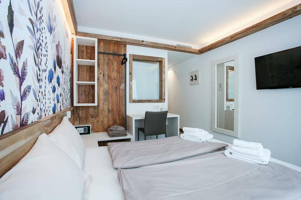 Foto 12 von 13: Double or Twin Room with Lake View