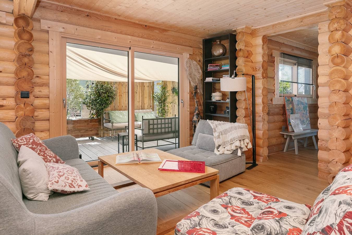 Foto 11 von 29: Ökologisches Ferienhaus aus Holz mit Terrasse, WLAN und Klimaanlage, 300 m vom Meer entfernt