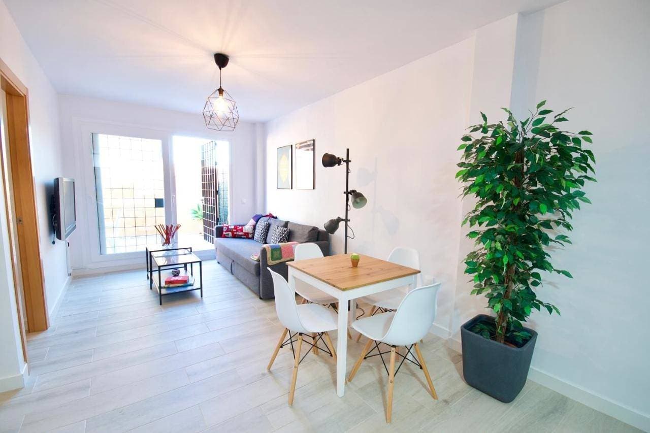 MalagaUrbanRooms - Beach & Sea 1
