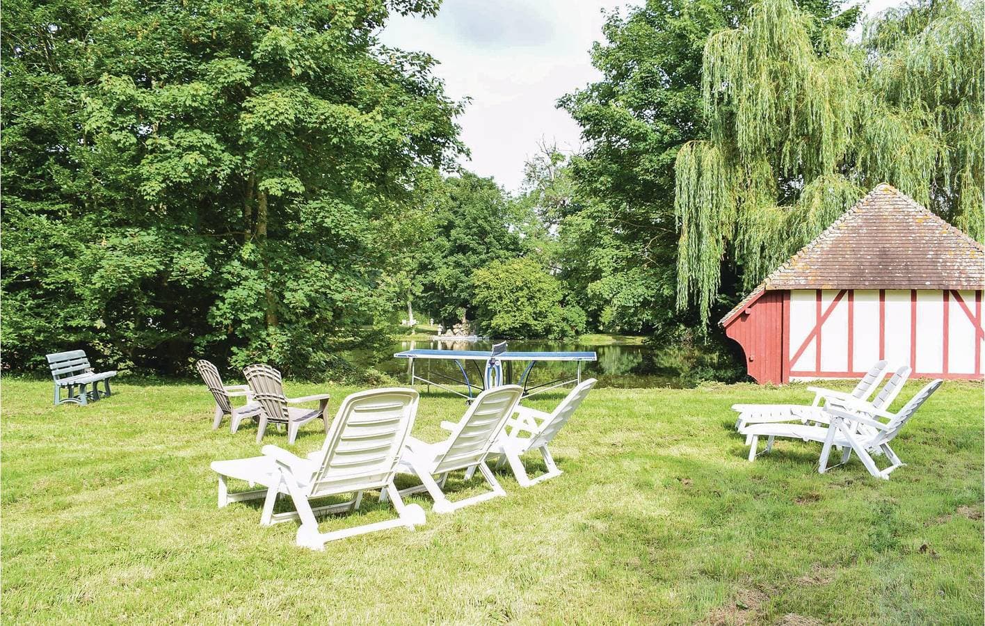 Foto 4 von 28: Gemütliche Wohnung mit Parkplatz, TV, Garten und Internet, in der Nähe von Beaumontel und La Risle, 200qm