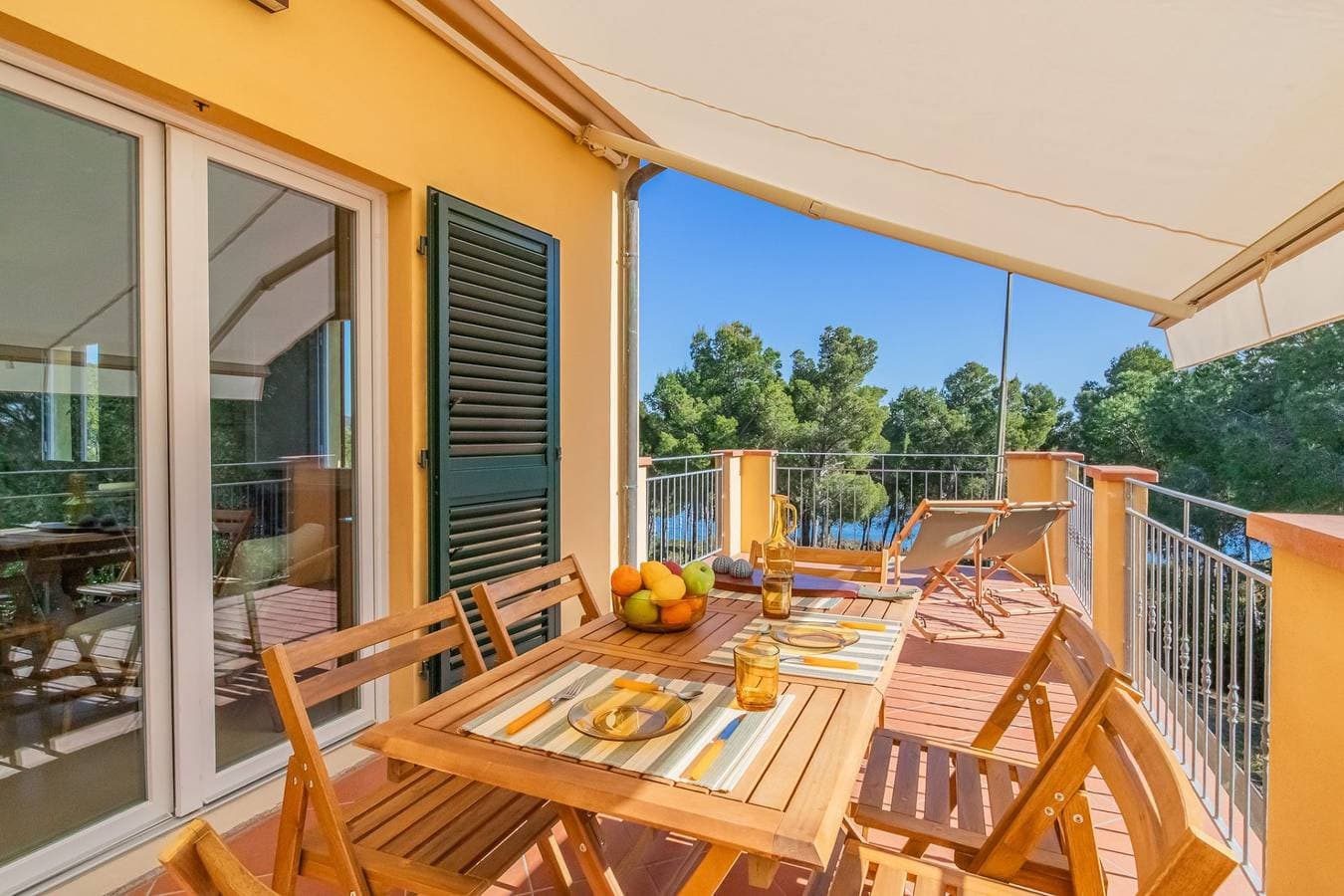 Foto 2 von 45: Ferienhaus für 8 Personen mit Terrasse
