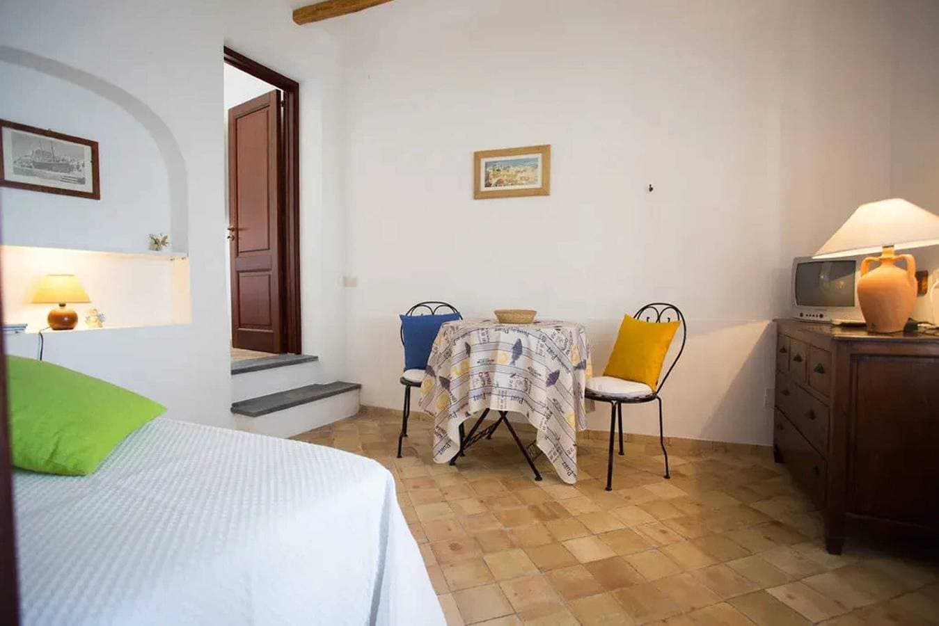 Foto 4 von 23: Moderne Wohnung mit Meerblick in Lipari