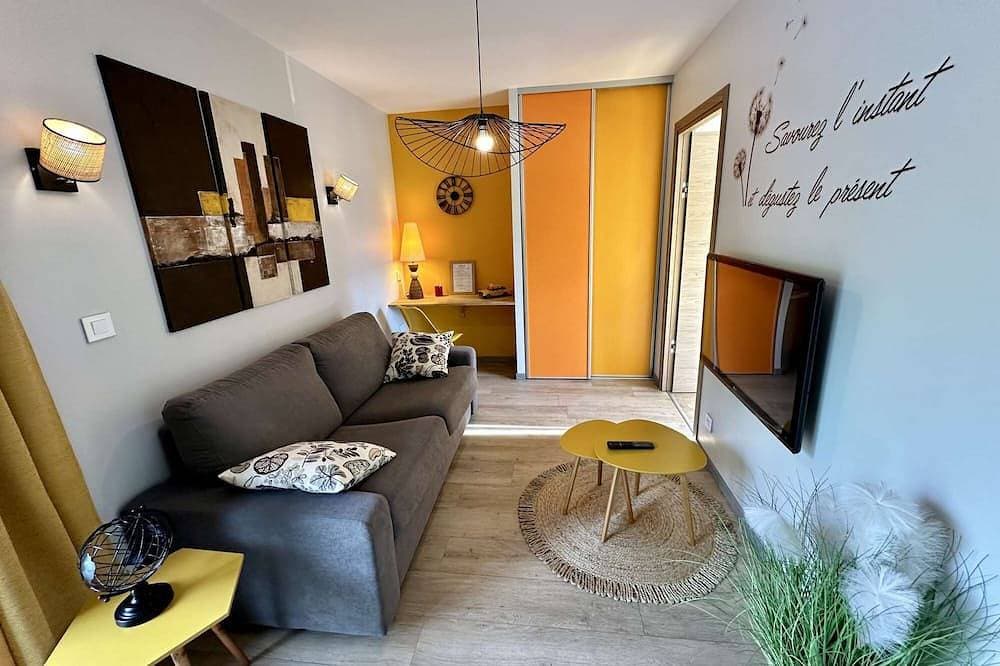 Foto 3 von 6: Yellow Cab - Air-conditioned 3* apartment with terrace and mountain views